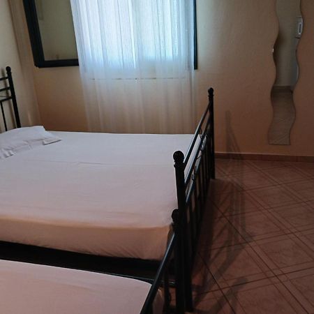 Janis Castle Apartment Himare Ngoại thất bức ảnh