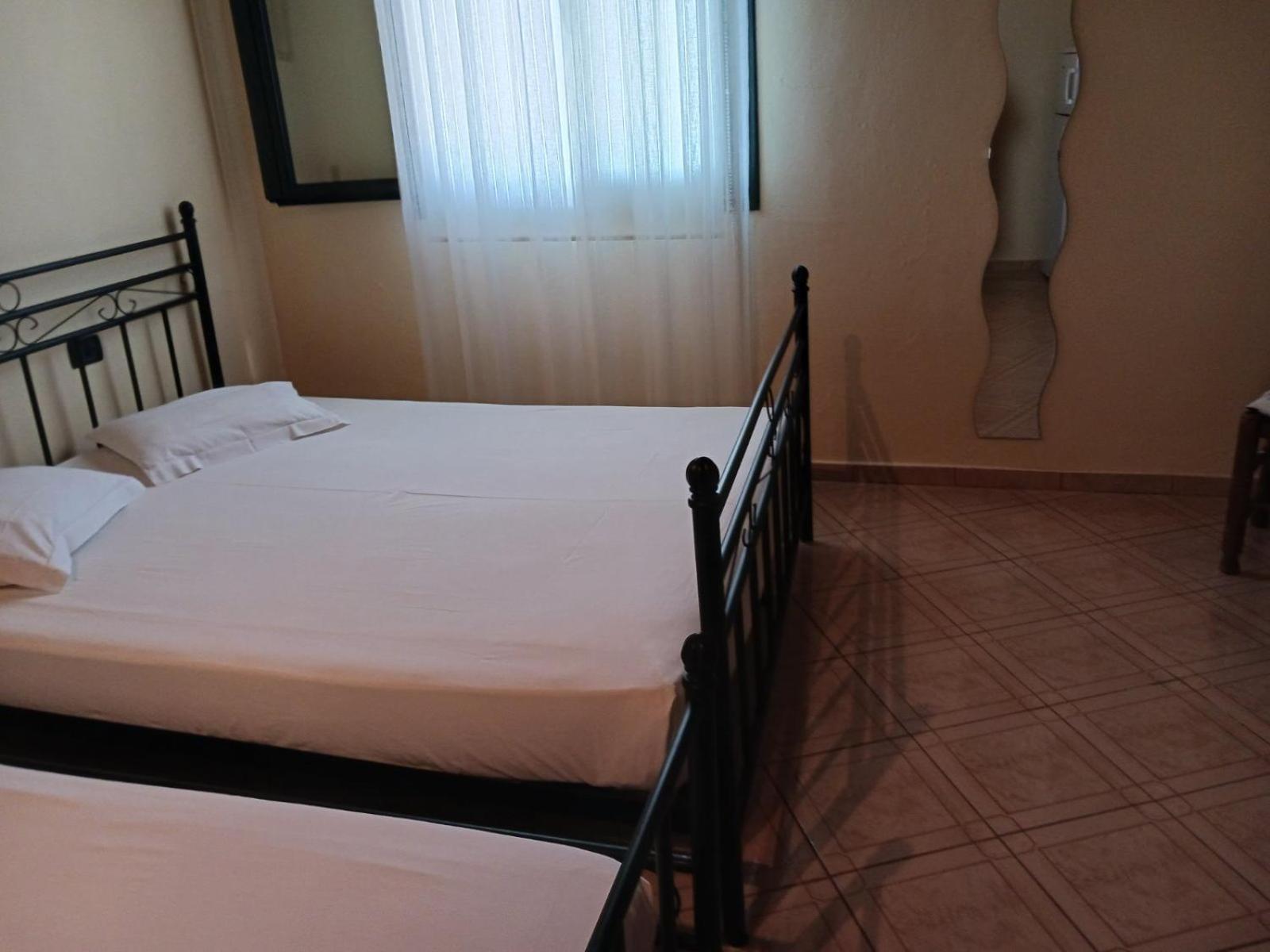 Janis Castle Apartment Himare Ngoại thất bức ảnh