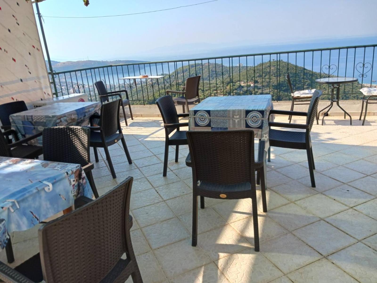 Janis Castle Apartment Himare Ngoại thất bức ảnh