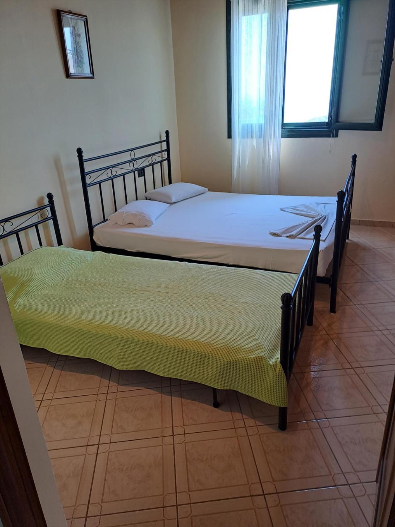 Janis Castle Apartment Himare Ngoại thất bức ảnh