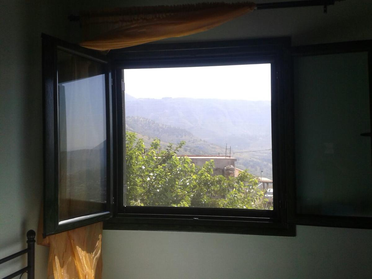Janis Castle Apartment Himare Ngoại thất bức ảnh